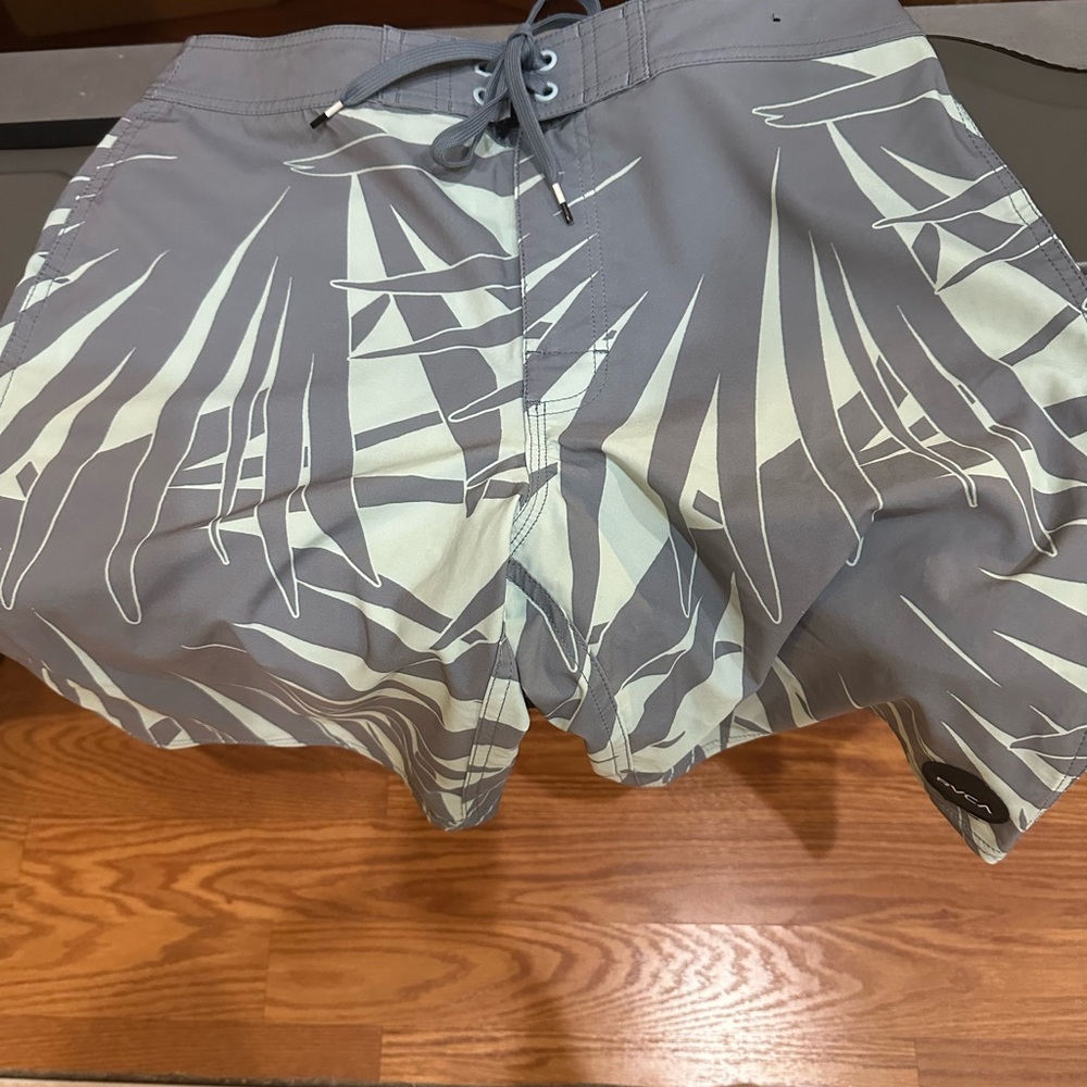 RVCA Gray Board Shorts with Tropical Print - Picture 2 of 5
